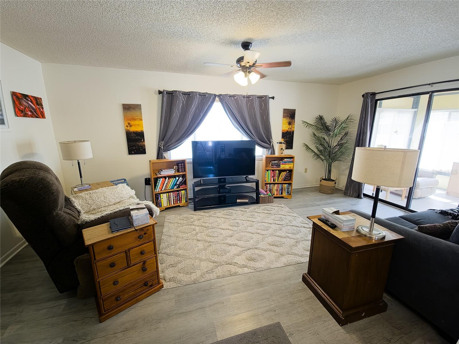 Image 9 of 31 For 9377 102nd Place