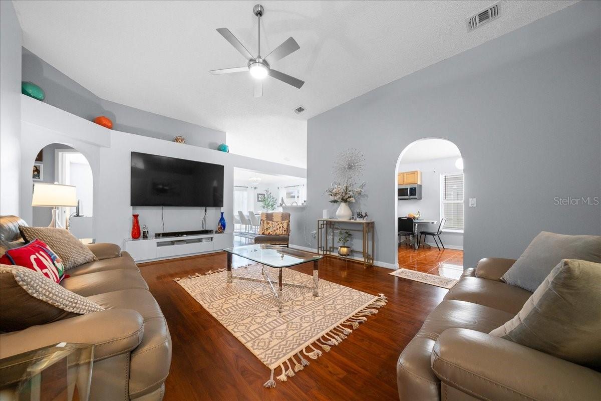 Image 11 of 54 For 11316 Camus Lane