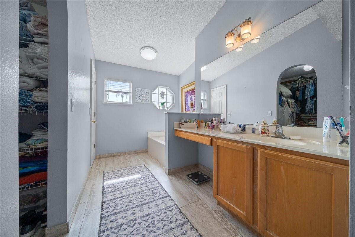 Image 38 of 54 For 11316 Camus Lane