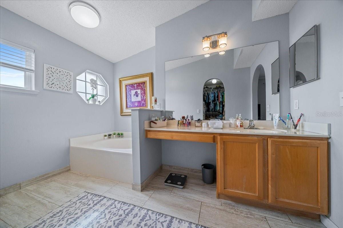 Image 39 of 54 For 11316 Camus Lane