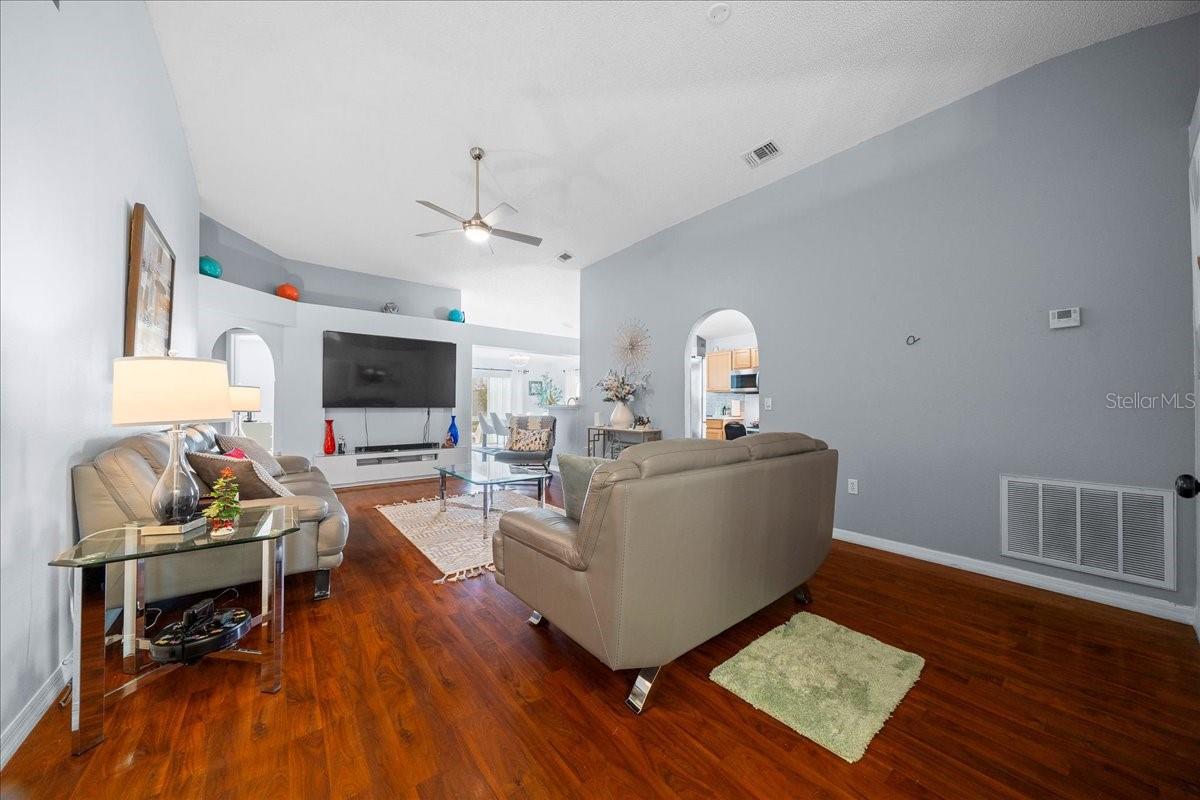 Image 7 of 54 For 11316 Camus Lane