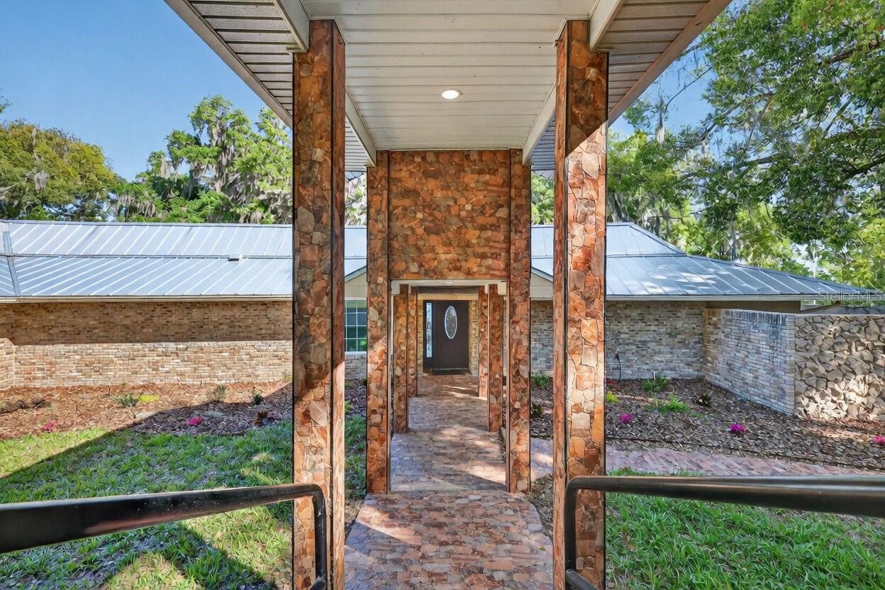 Image 11 of 48 For 13033 158th Lane