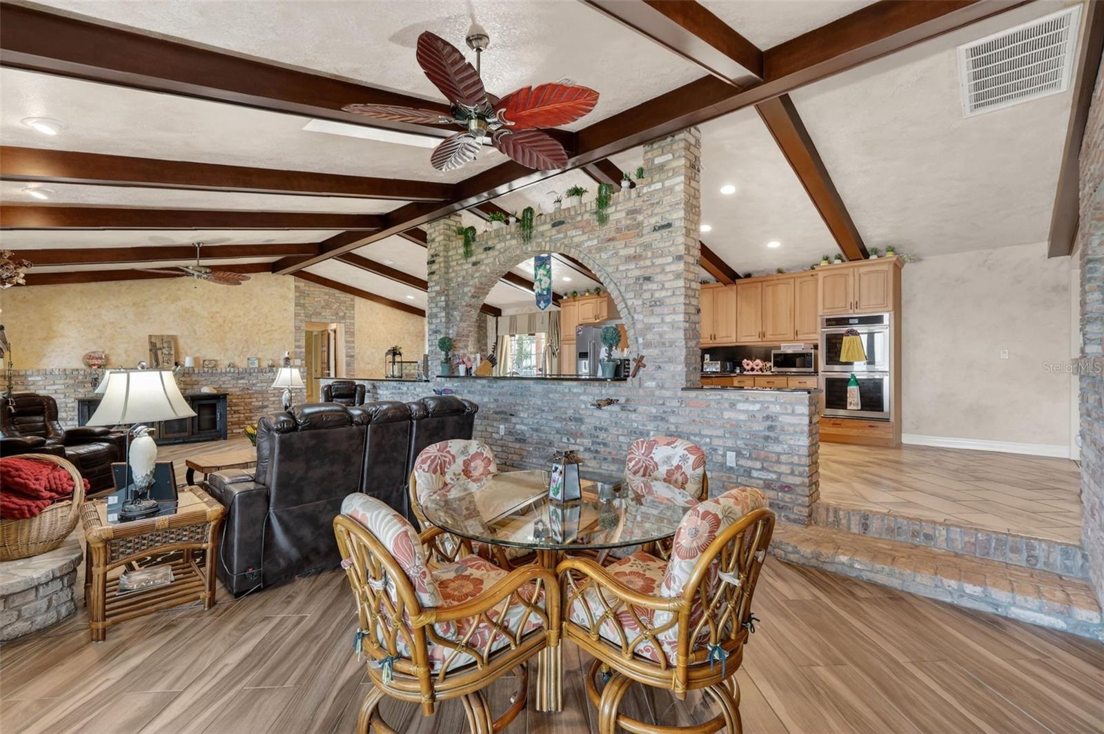 Image 19 of 48 For 13033 158th Lane