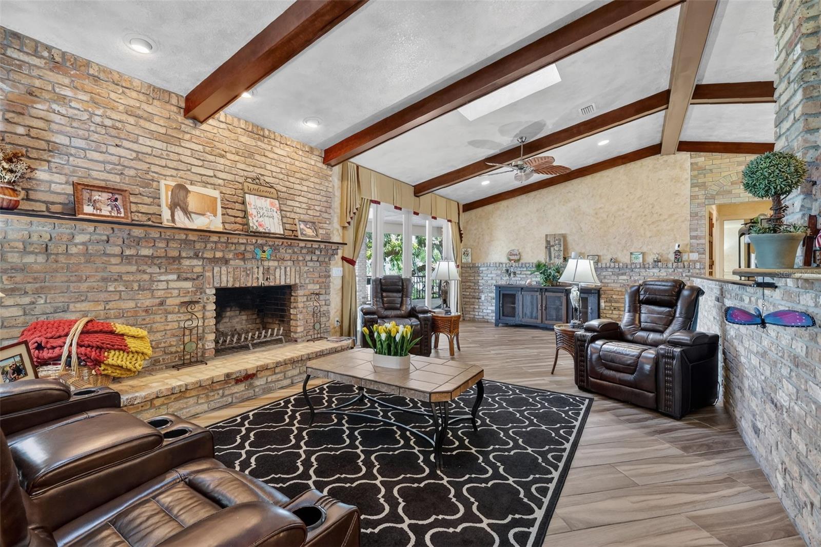 Image 20 of 48 For 13033 158th Lane