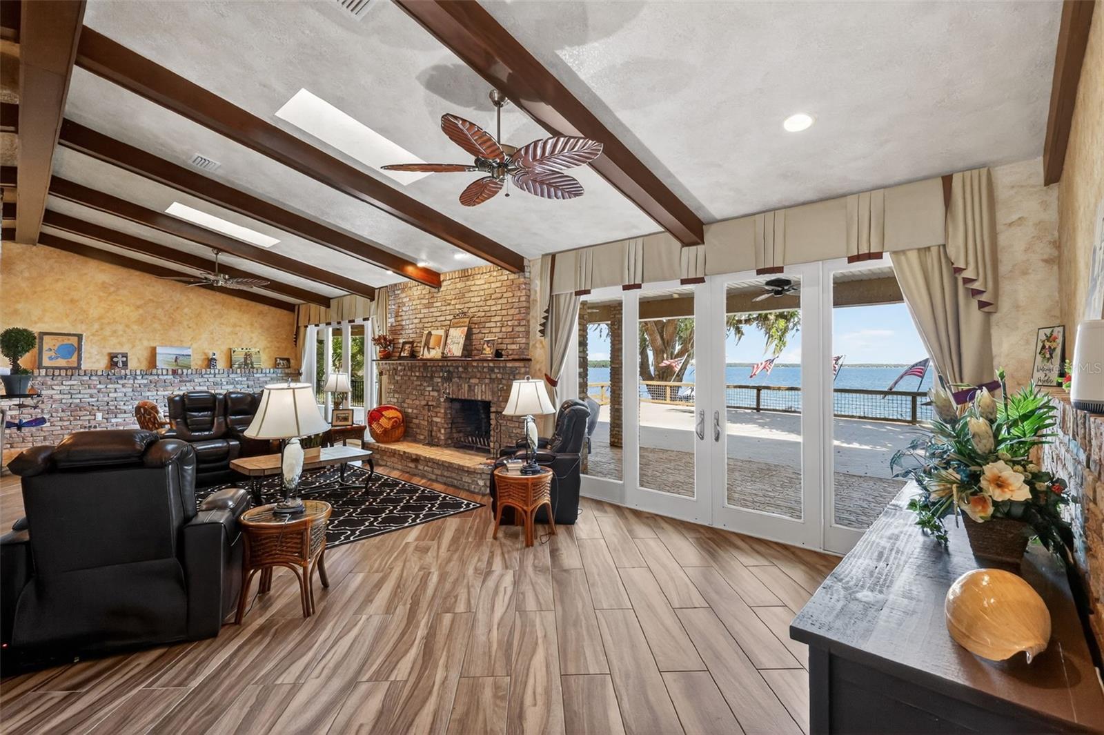 Image 23 of 48 For 13033 158th Lane