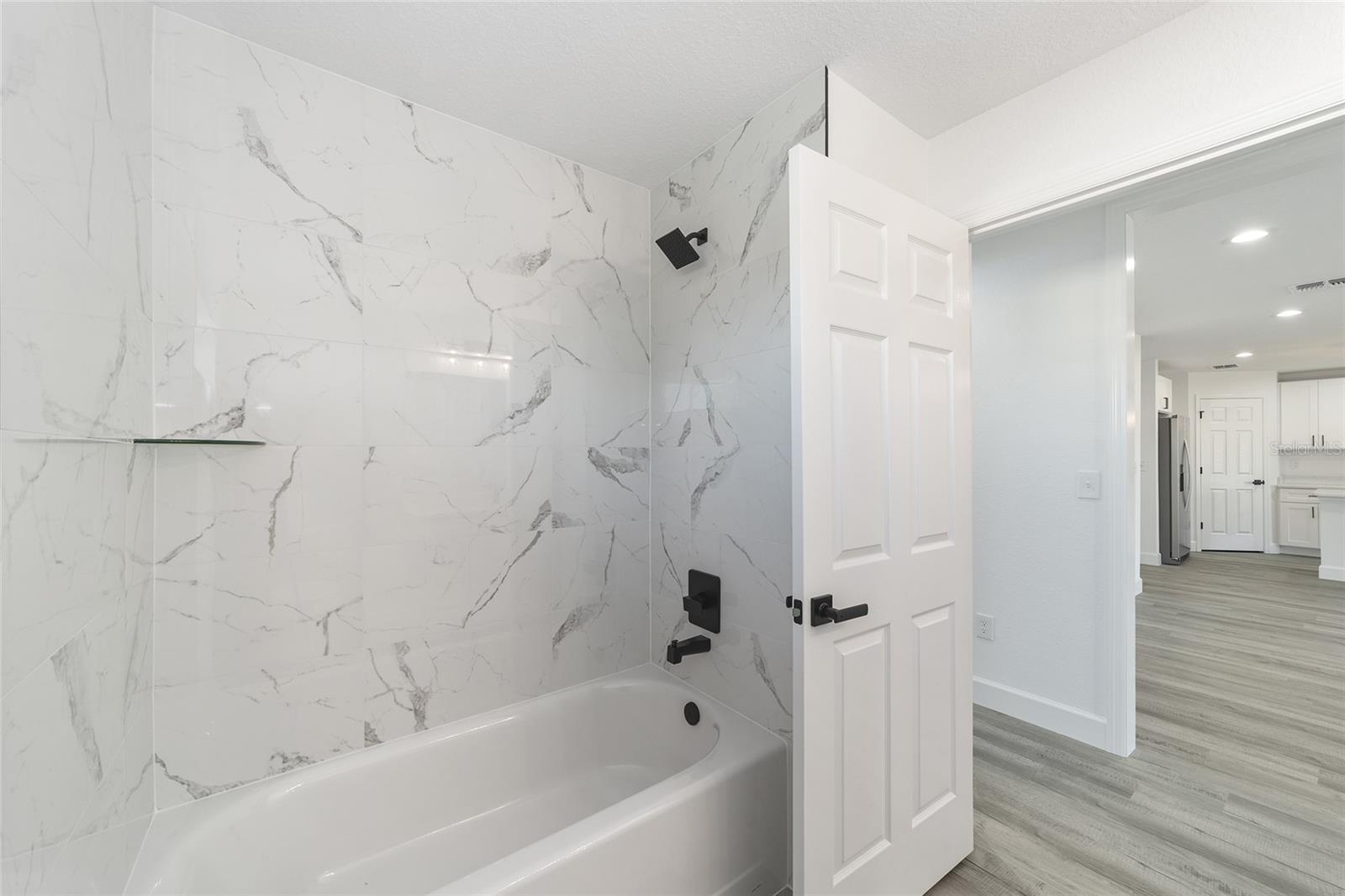 Image 30 of 45 For 191 Juniper Loop Circle