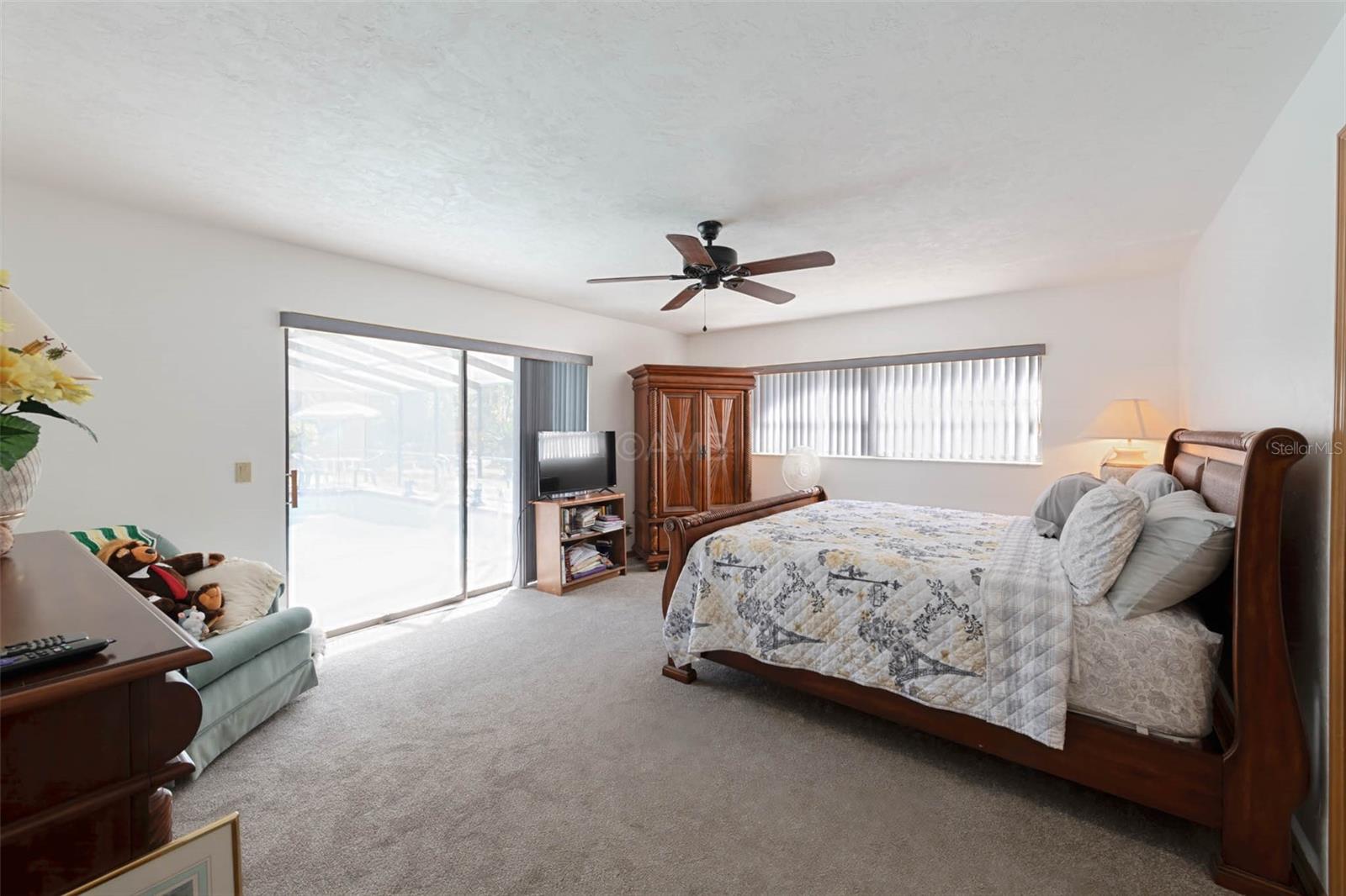 Image 19 of 34 For 2298 Pine Ridge Boulevard