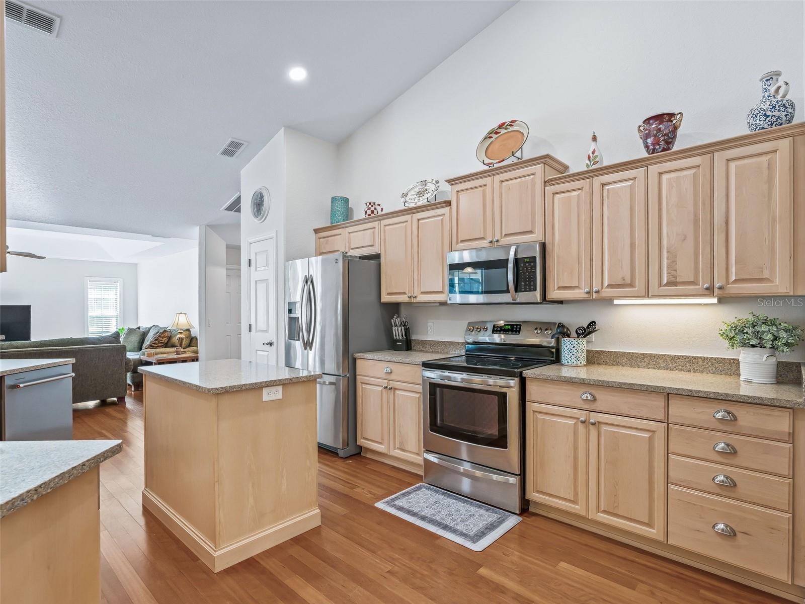 Image 16 of 60 For 33 Needles Dr