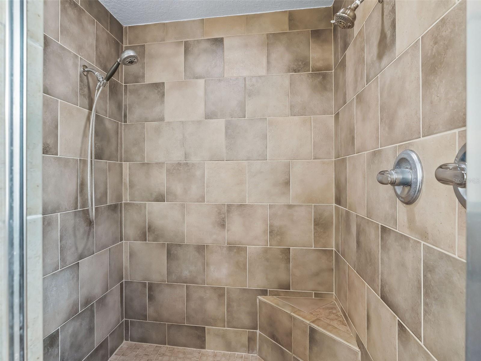 Image 22 of 60 For 33 Needles Dr