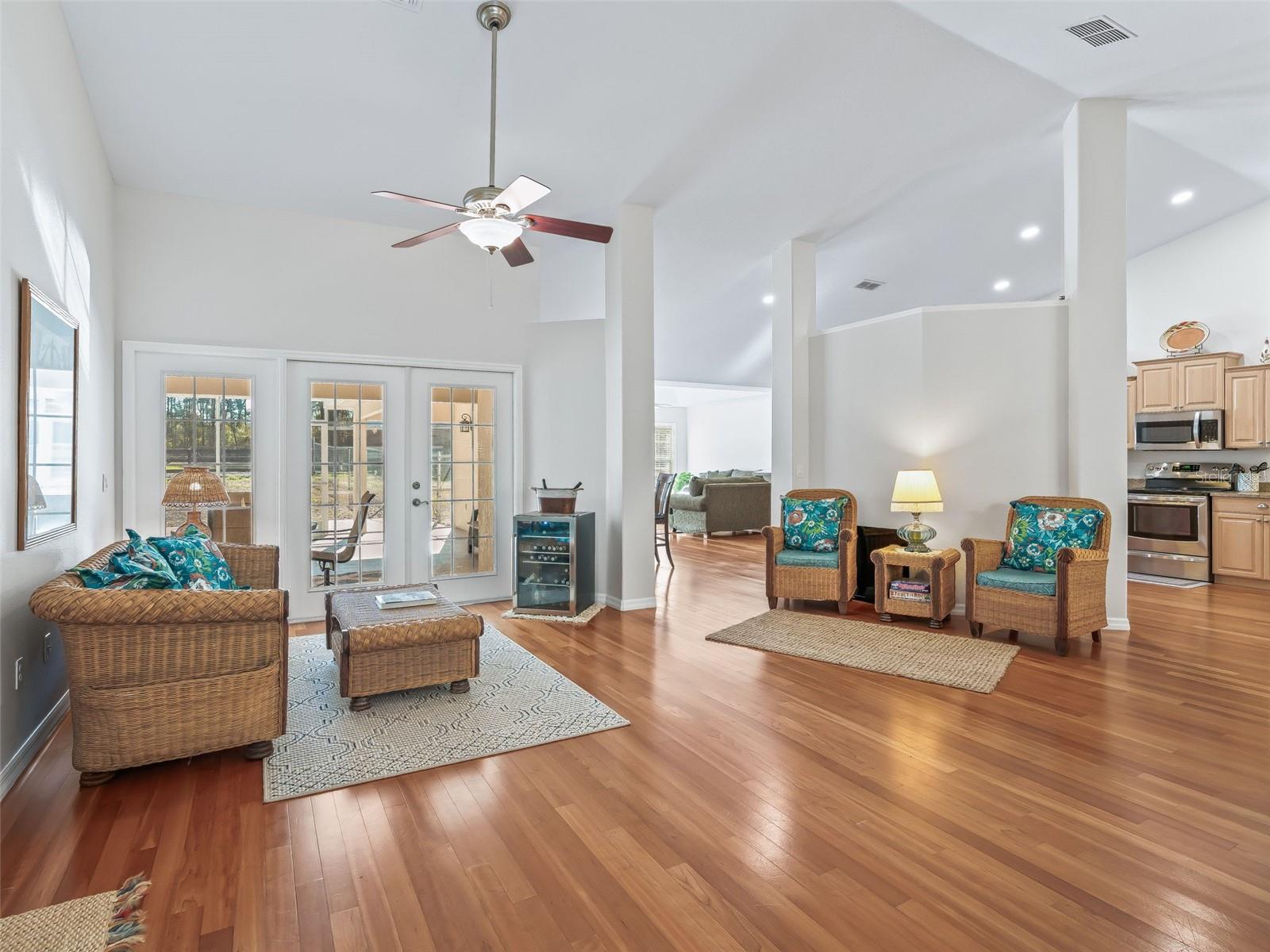 Image 5 of 60 For 33 Needles Dr