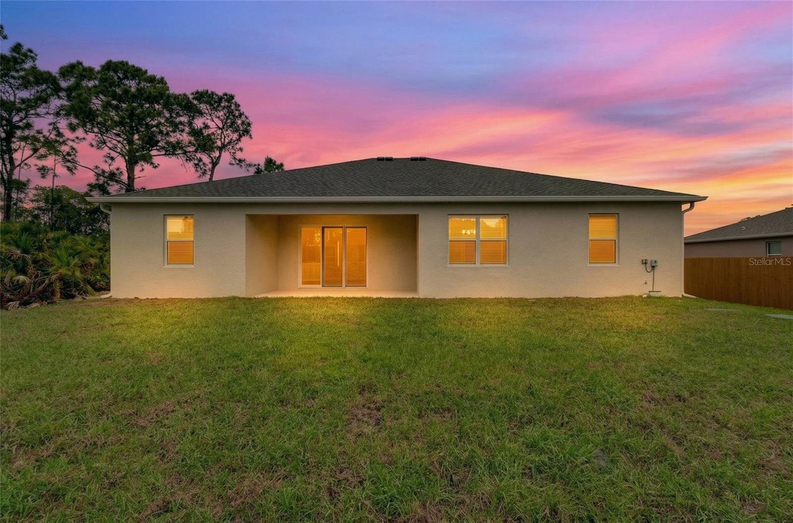 Image 12 of 47 For 450 Hammond Street Sw