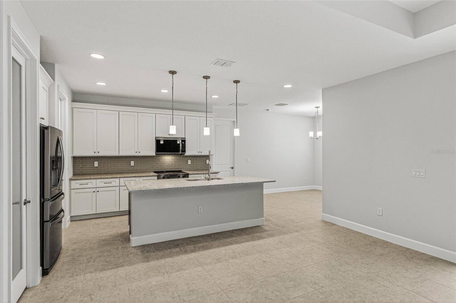 Image 25 of 47 For 450 Hammond Street Sw