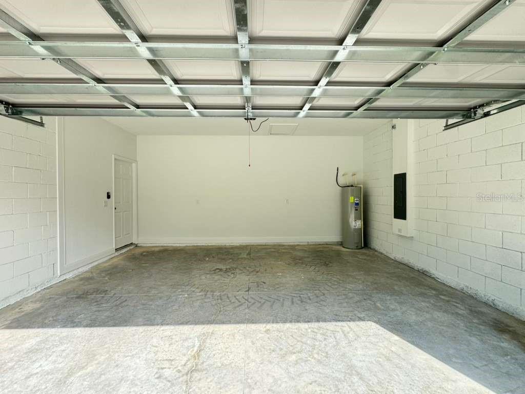 Image 49 of 58 For 16054 55th Avenue Road