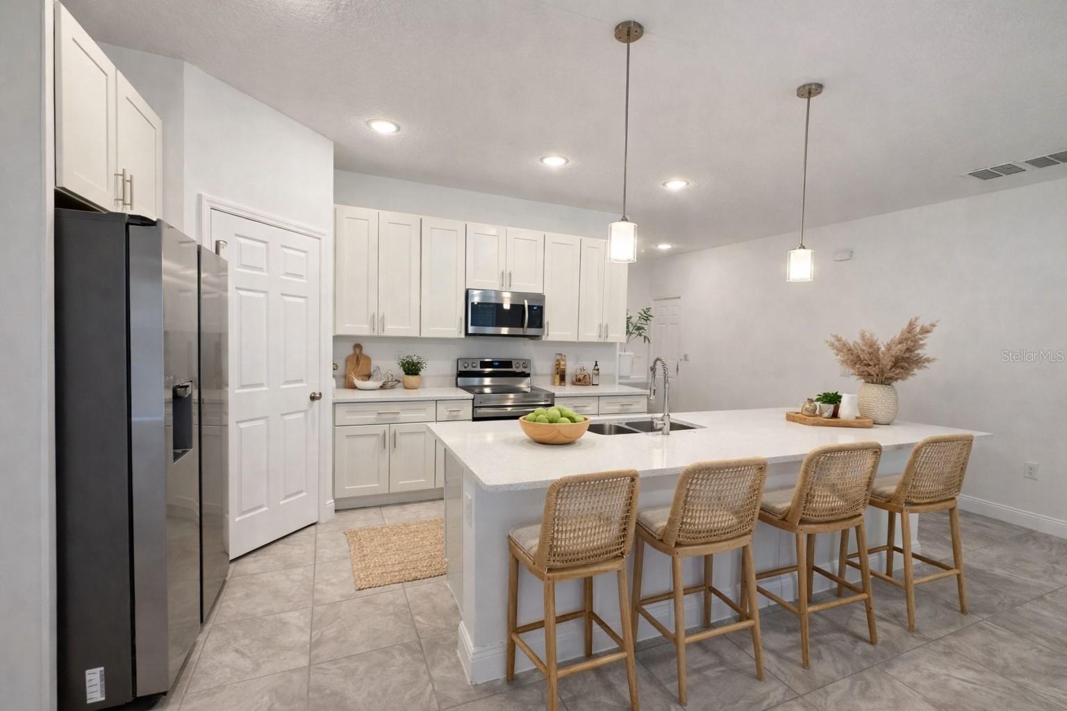 Image 7 of 58 For 16054 55th Avenue Road