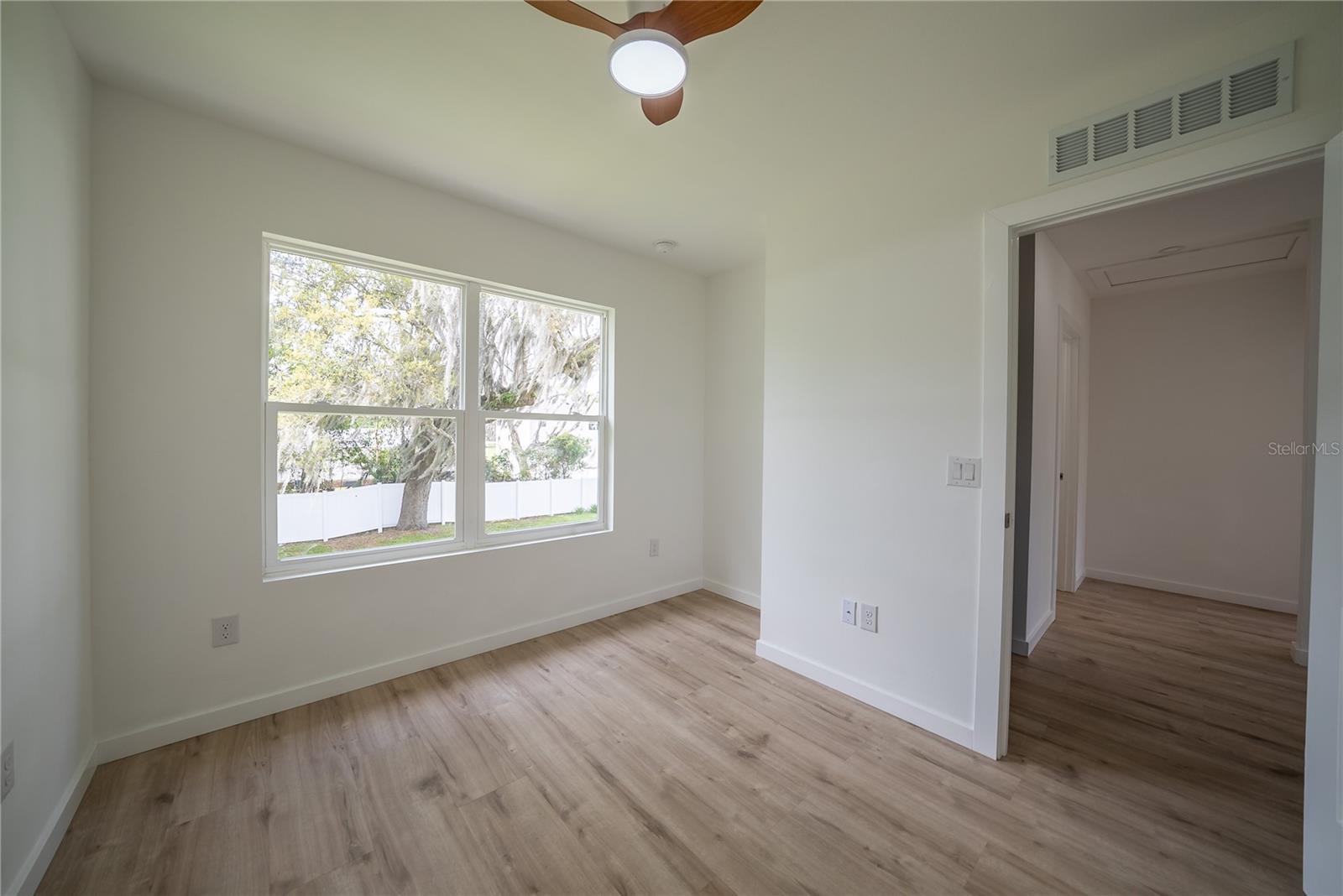 Image 22 of 27 For 318 6th Street