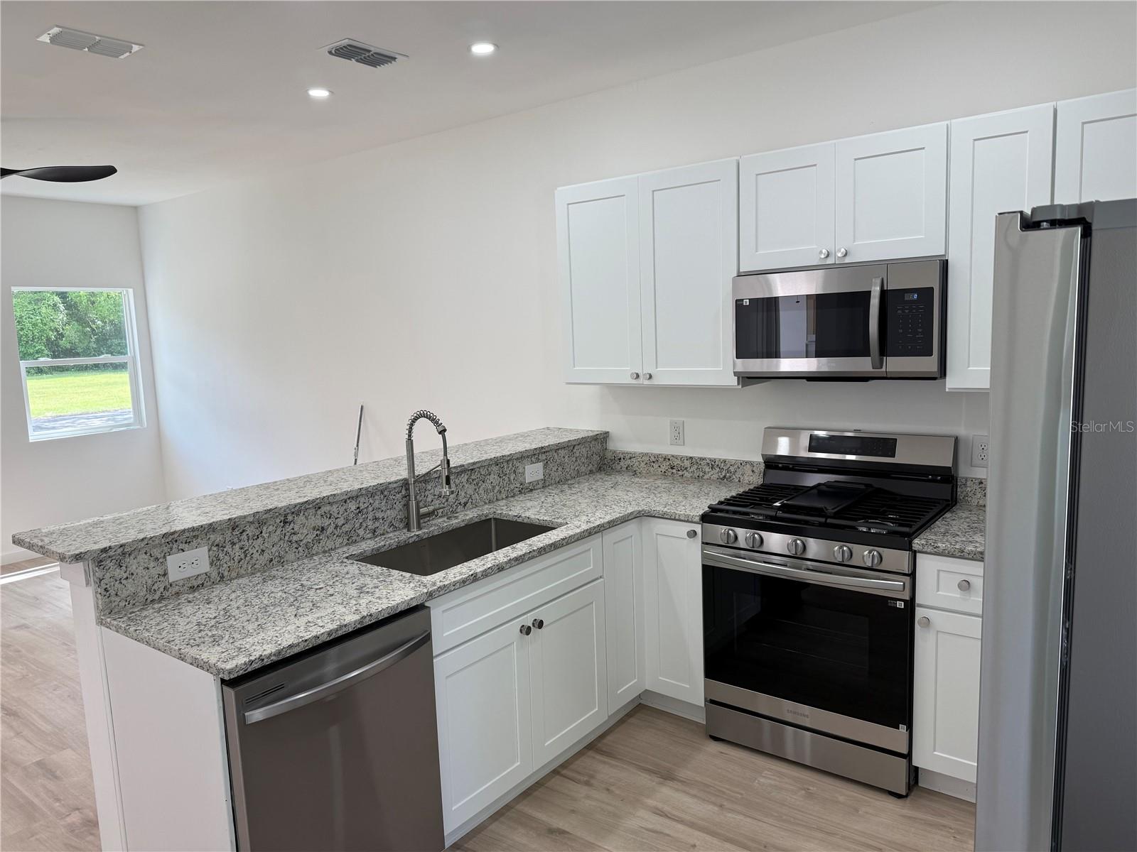 Image 8 of 27 For 318 6th Street