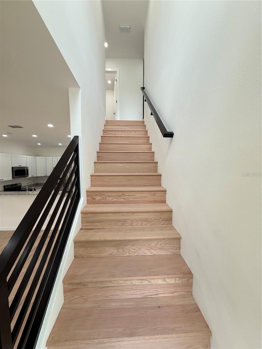 Image 9 of 27 For 318 6th Street