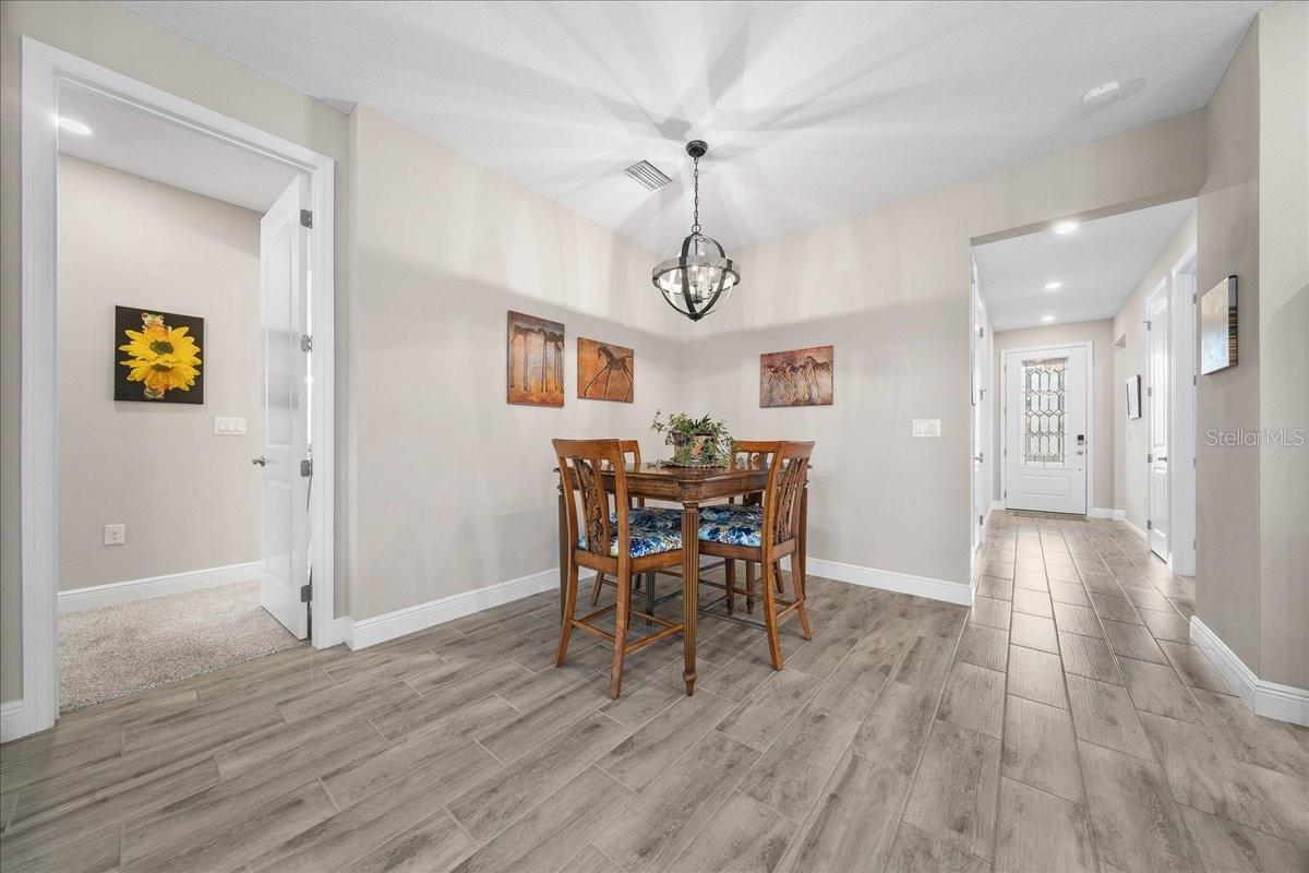 Image 14 of 59 For 5361 33rd Place