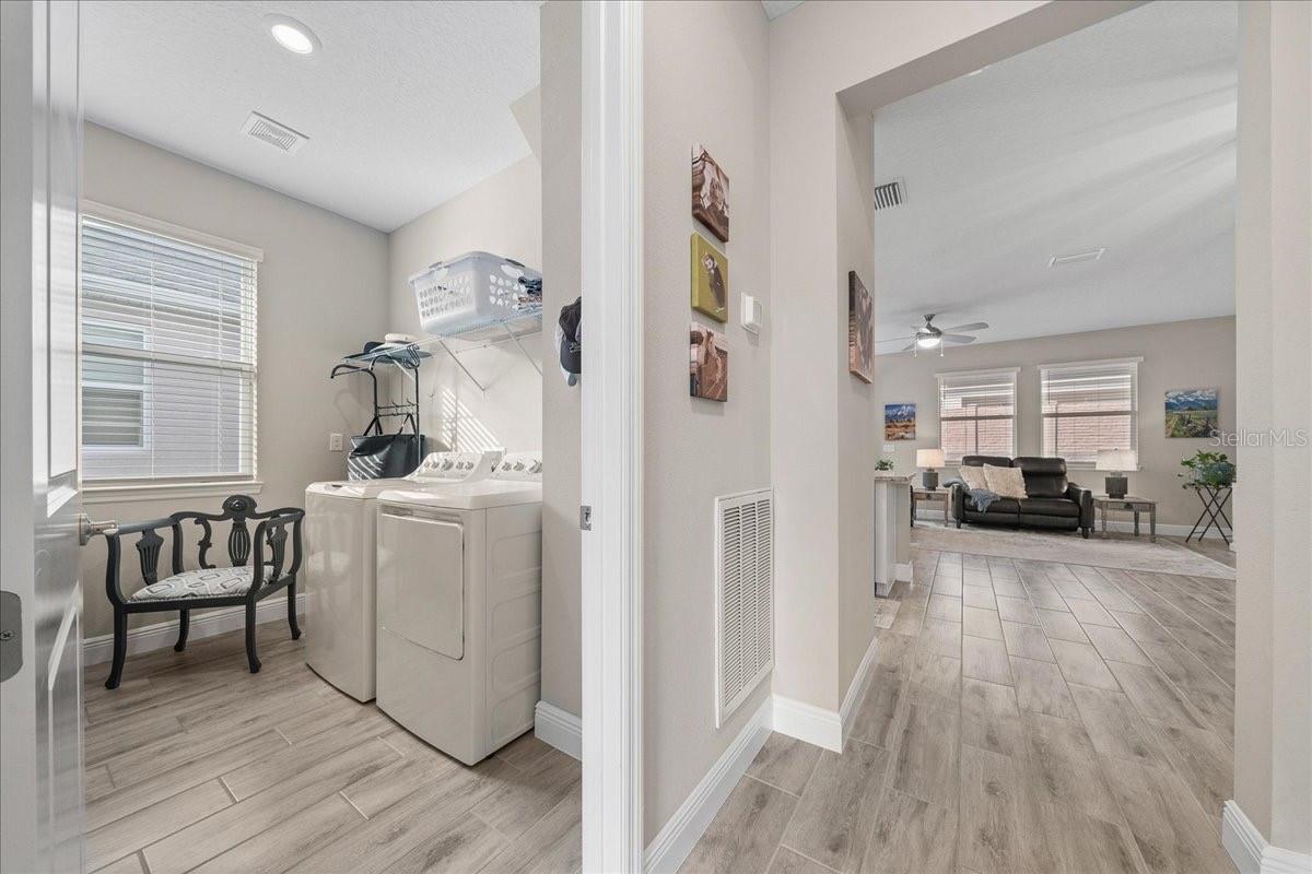 Image 27 of 59 For 5361 33rd Place