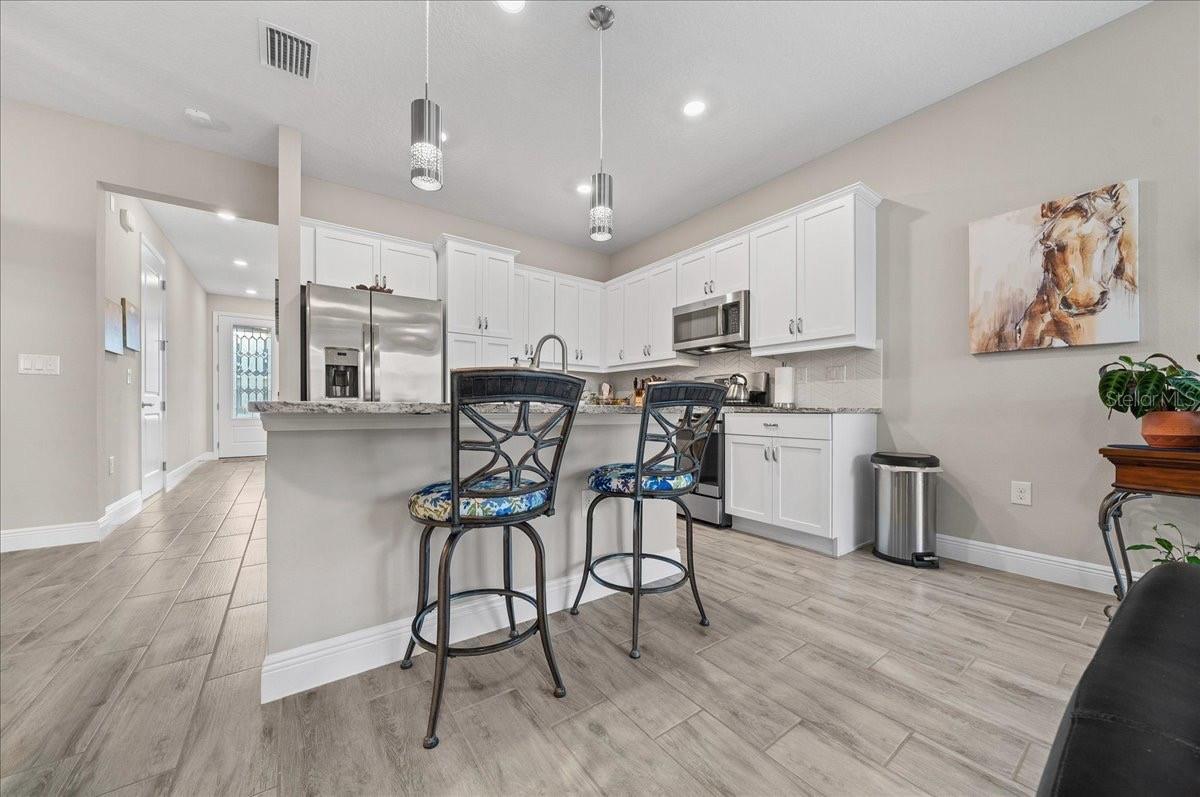 Image 4 of 59 For 5361 33rd Place