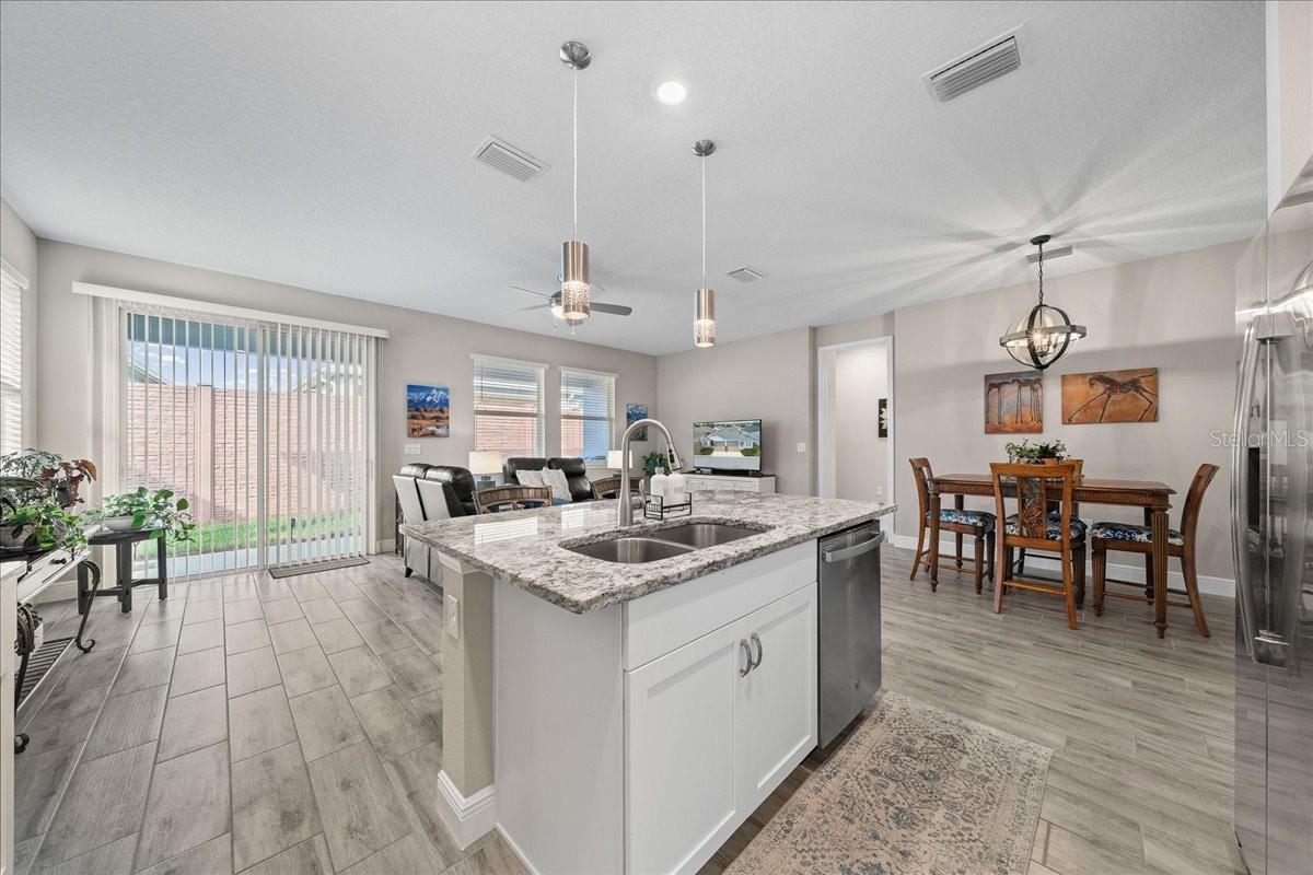 Image 6 of 59 For 5361 33rd Place