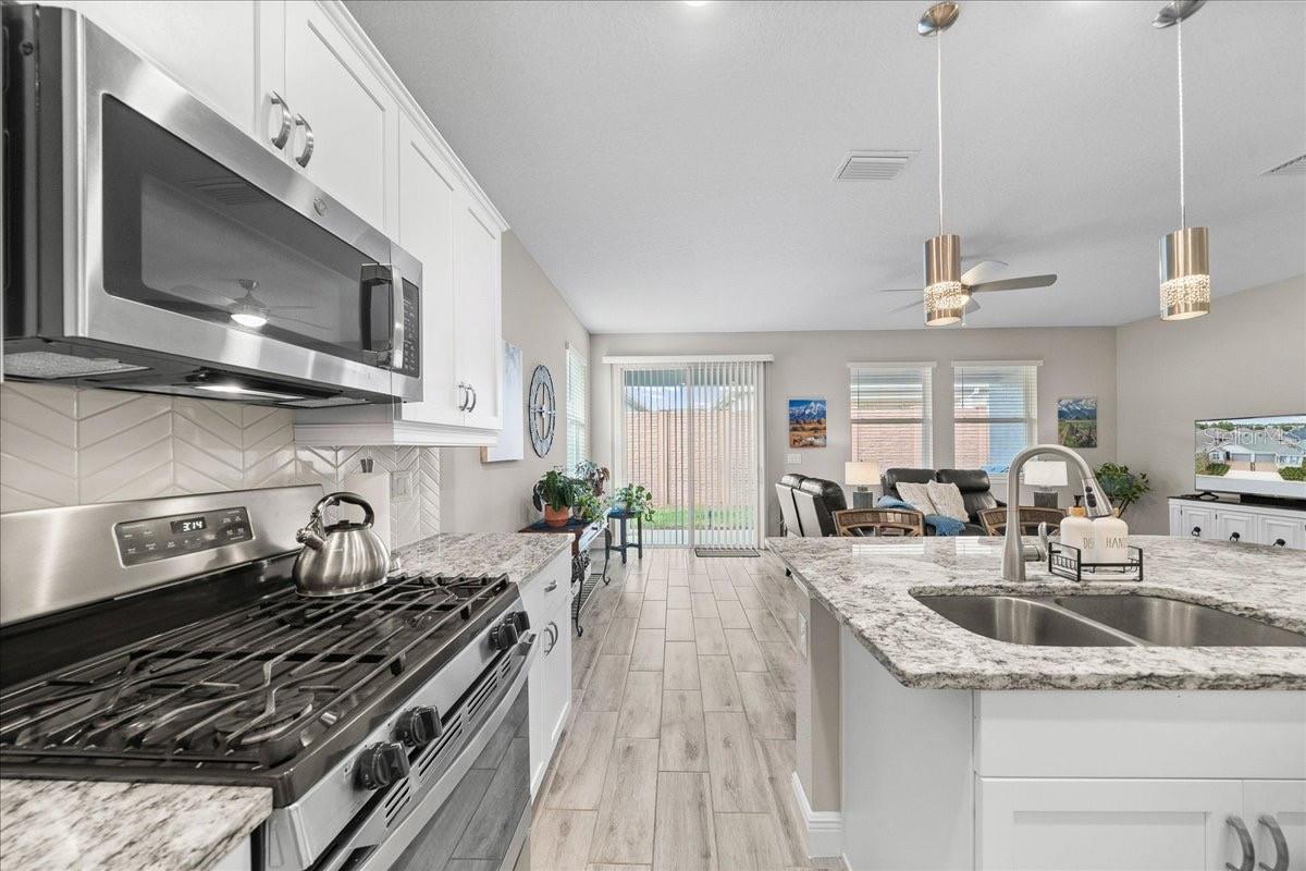 Image 7 of 59 For 5361 33rd Place