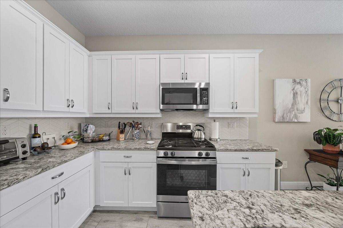 Image 9 of 59 For 5361 33rd Place