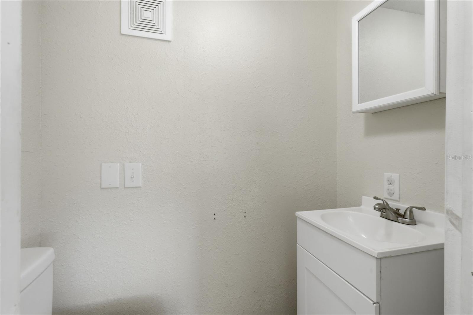 Image 20 of 25 For 3370 Alabama Avenue