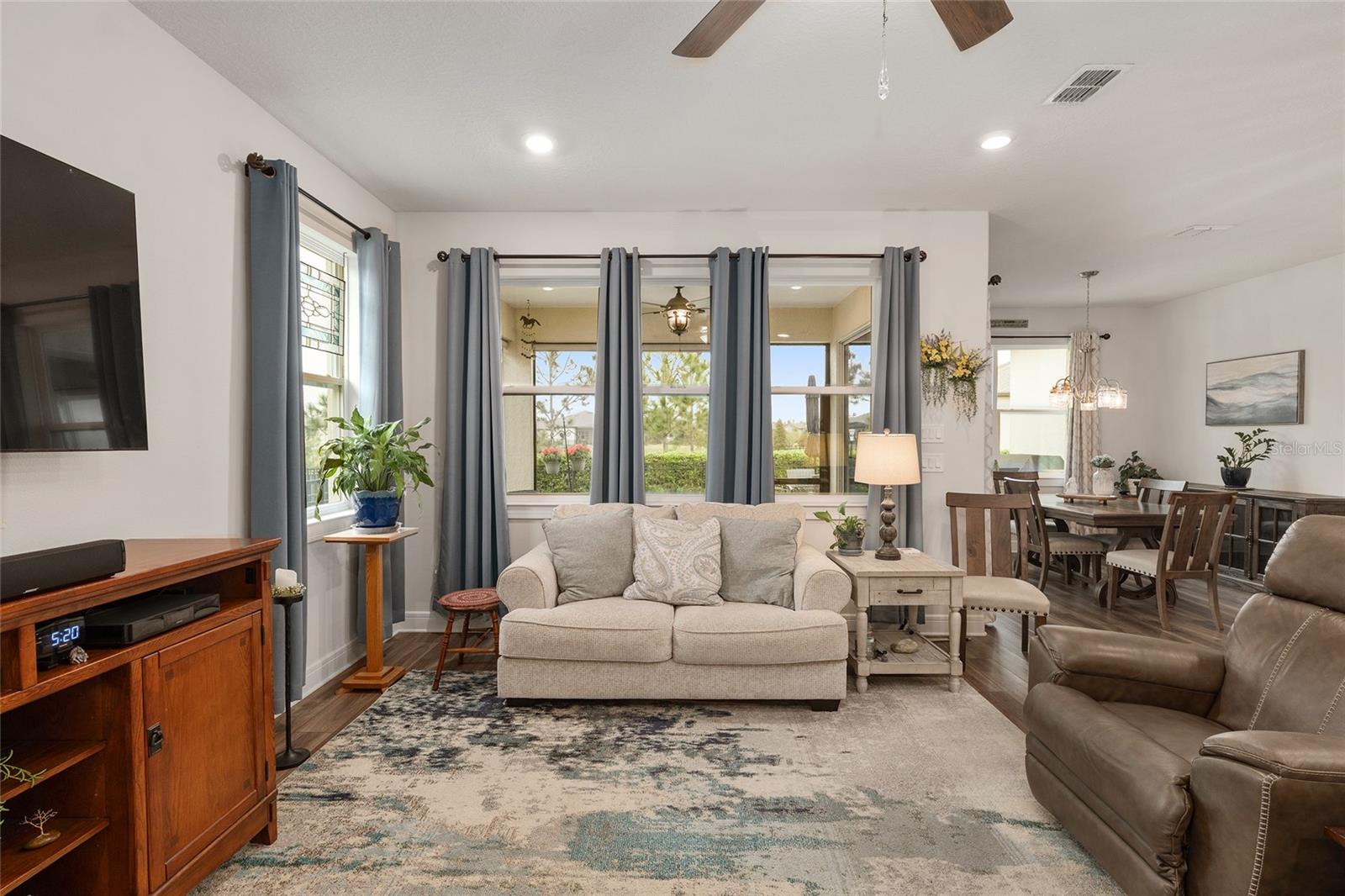 Image 12 of 64 For 9267 56th Loop