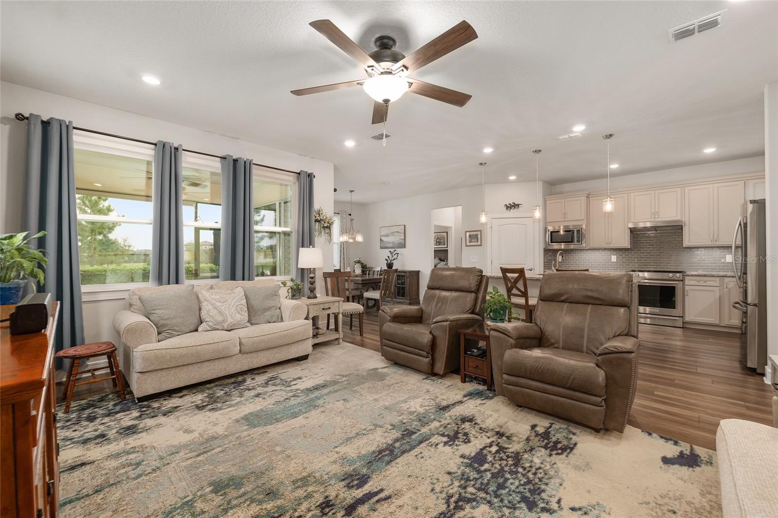 Image 13 of 64 For 9267 56th Loop