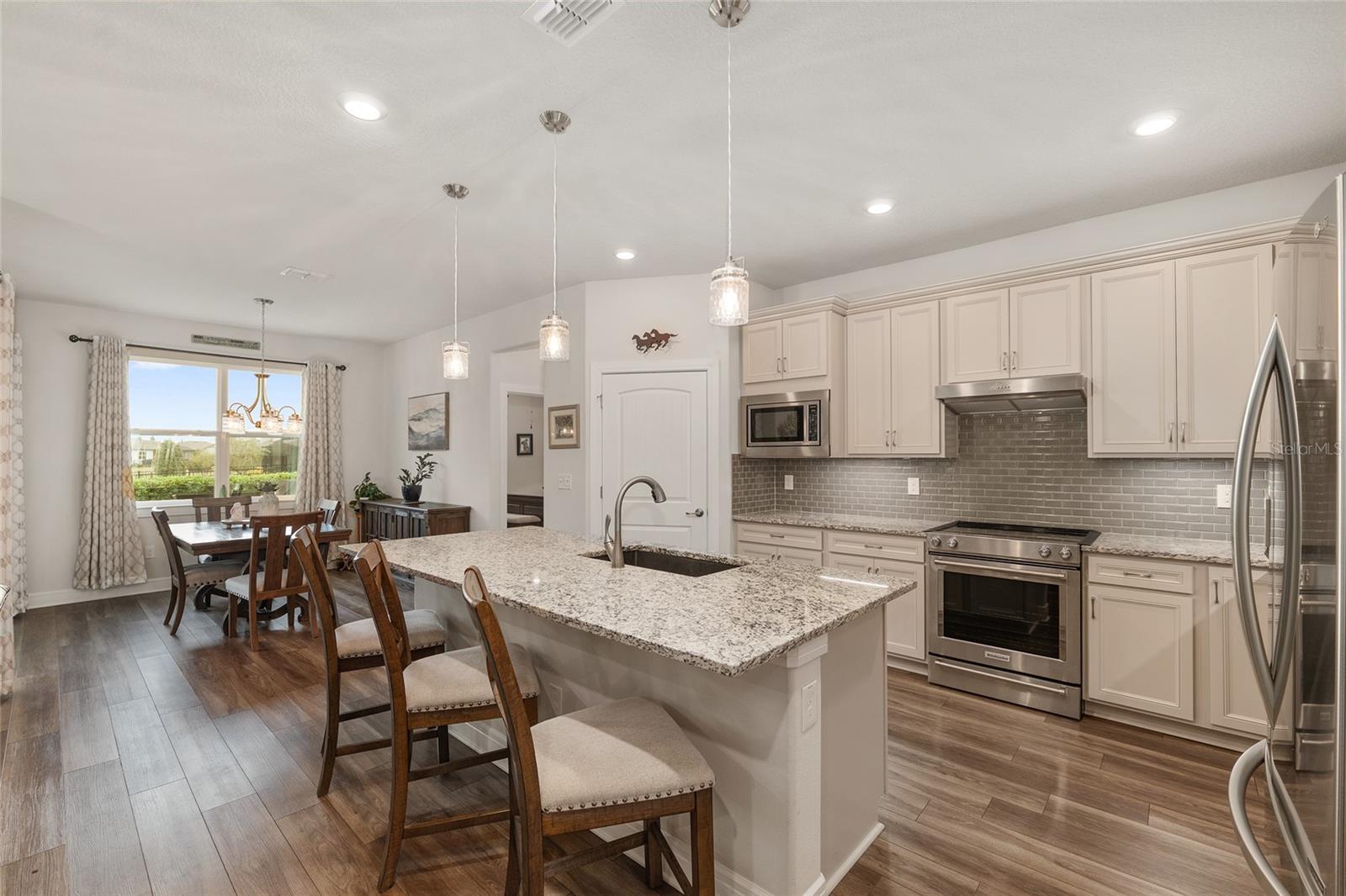 Image 14 of 64 For 9267 56th Loop