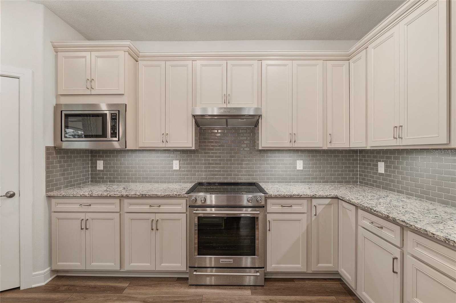 Image 18 of 64 For 9267 56th Loop