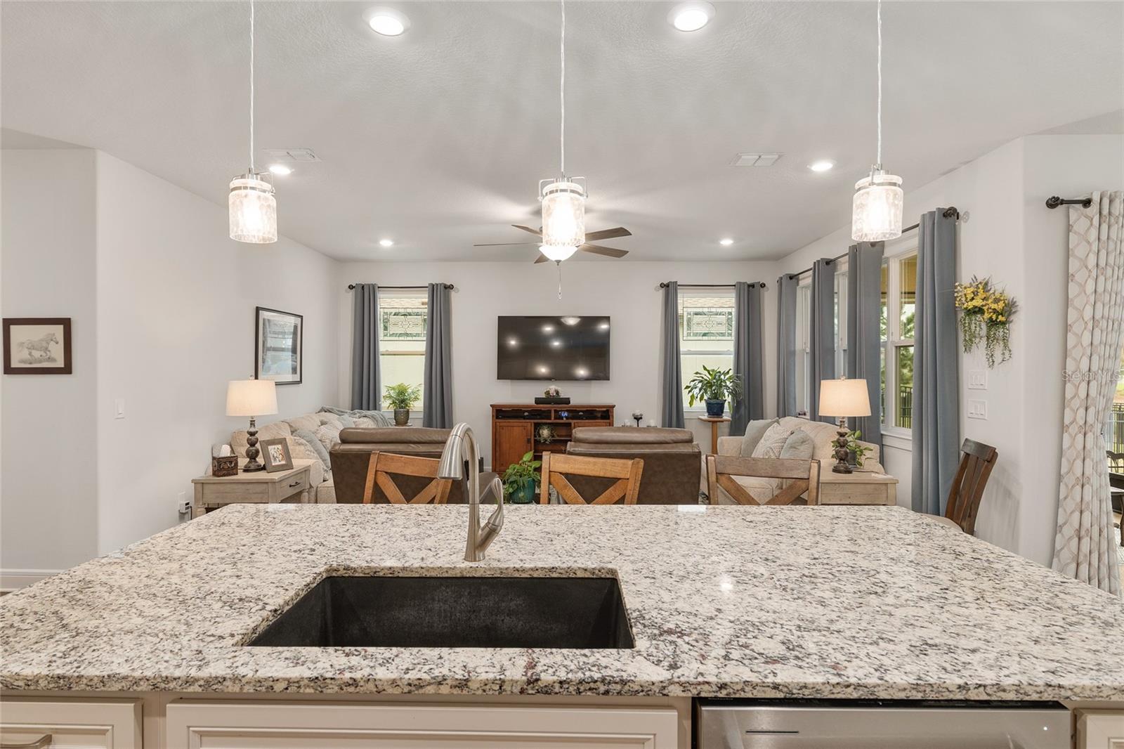 Image 21 of 64 For 9267 56th Loop