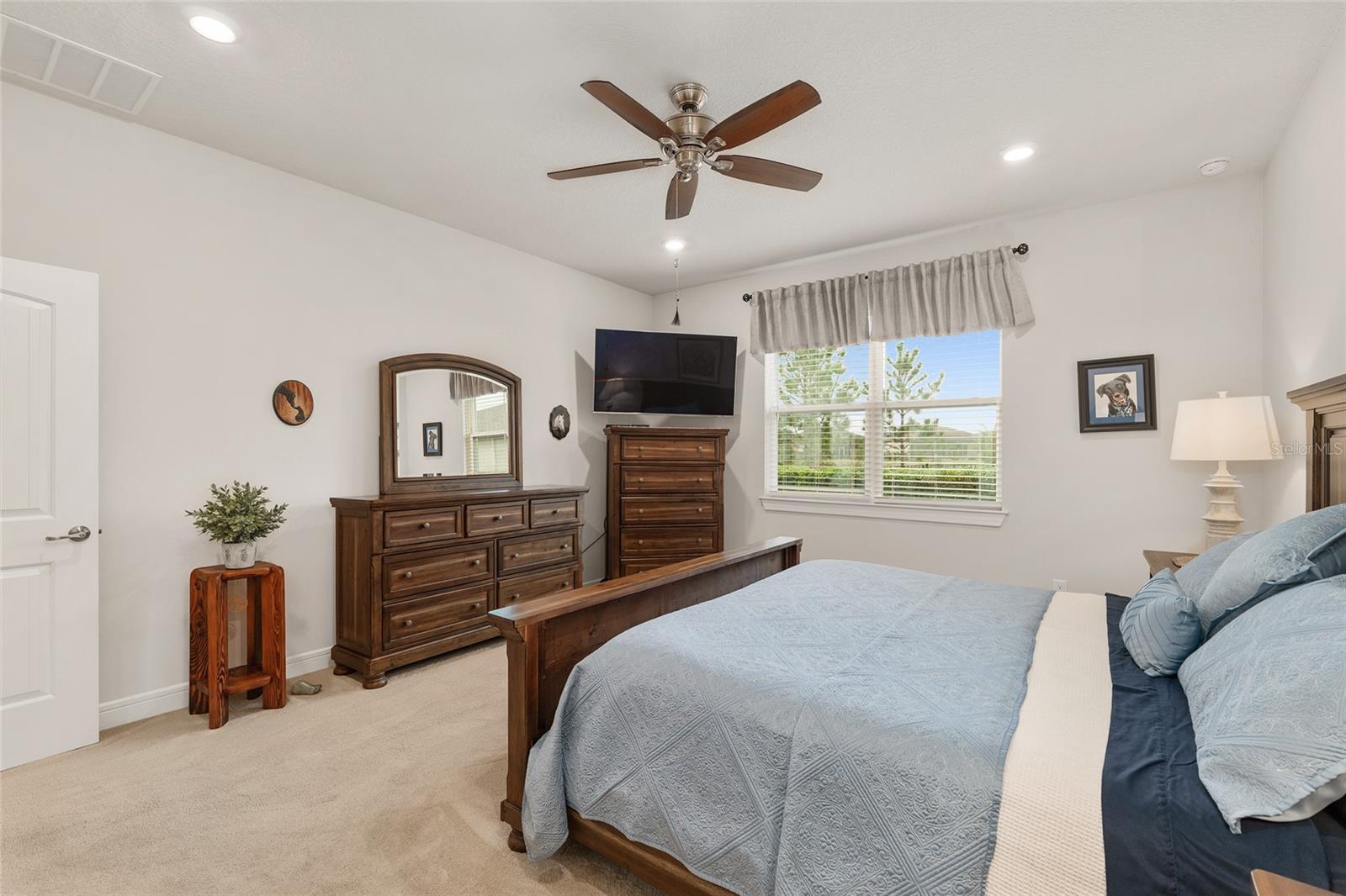 Image 26 of 64 For 9267 56th Loop