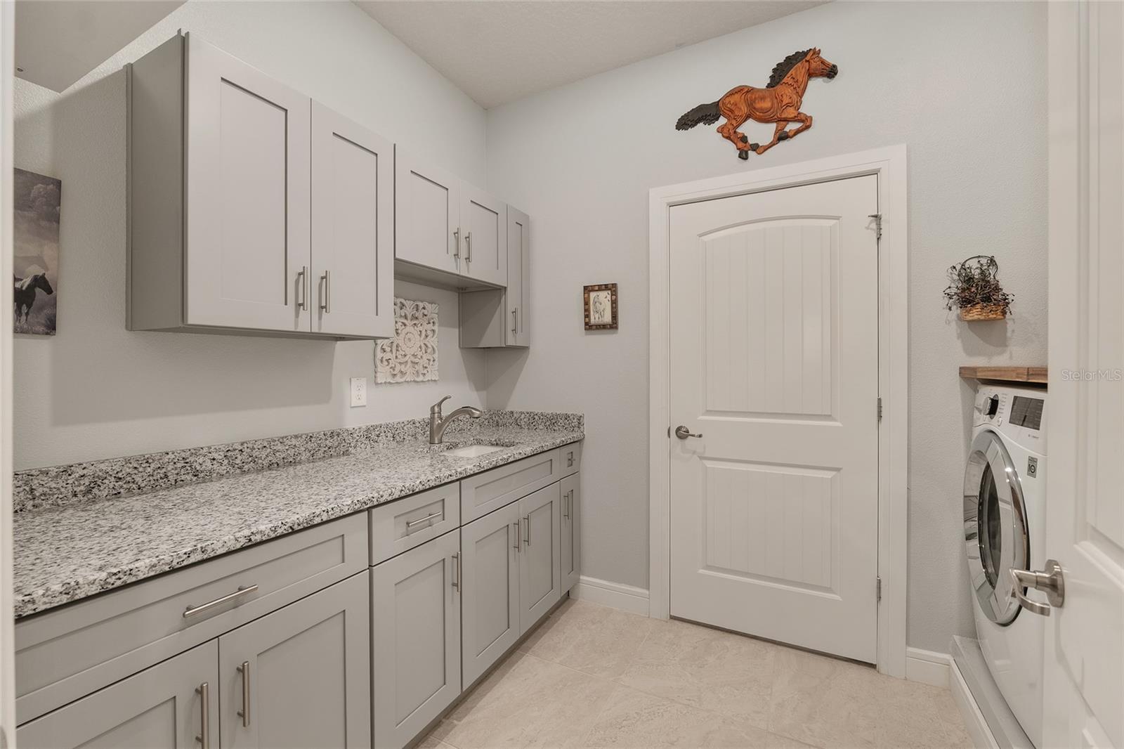 Image 42 of 64 For 9267 56th Loop