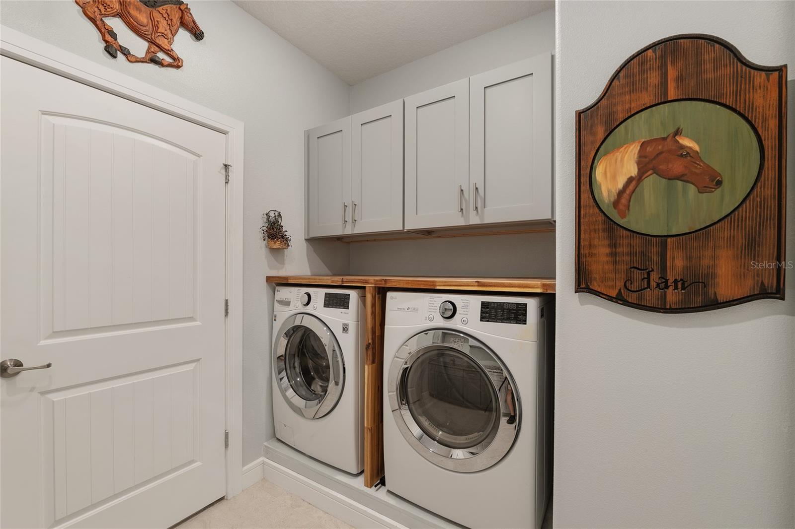 Image 43 of 64 For 9267 56th Loop