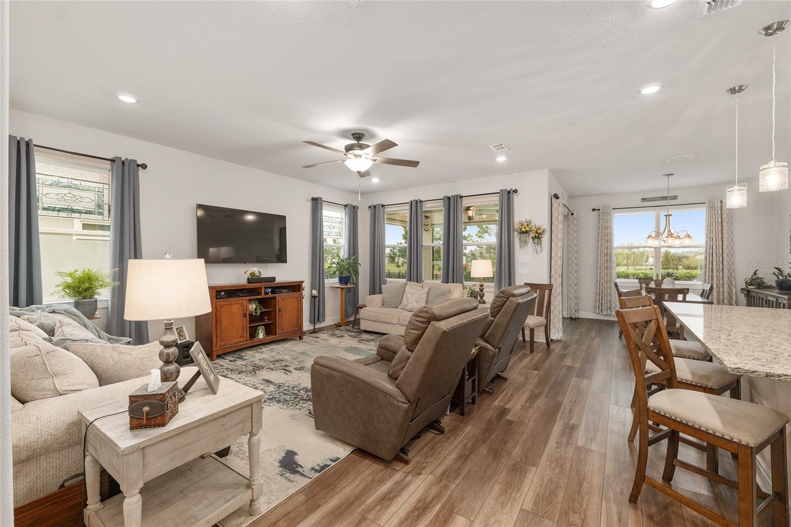 Image 8 of 64 For 9267 56th Loop