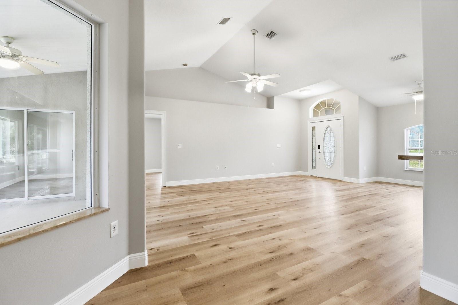 Image 10 of 27 For 8520 Elkcam Boulevard