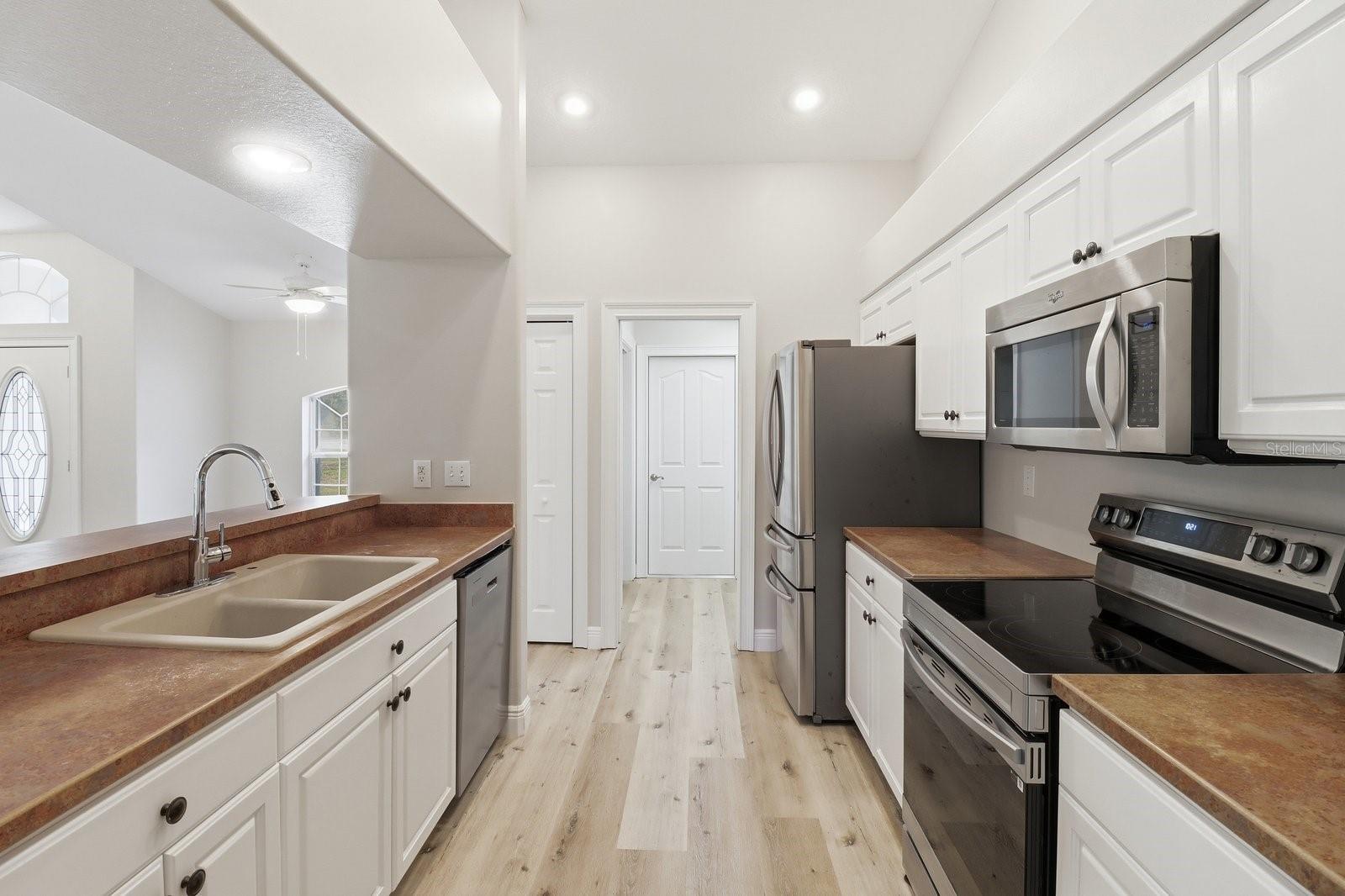 Image 11 of 27 For 8520 Elkcam Boulevard