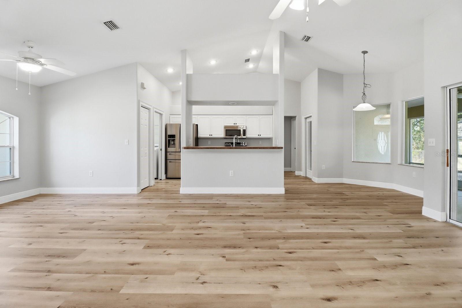 Image 7 of 27 For 8520 Elkcam Boulevard