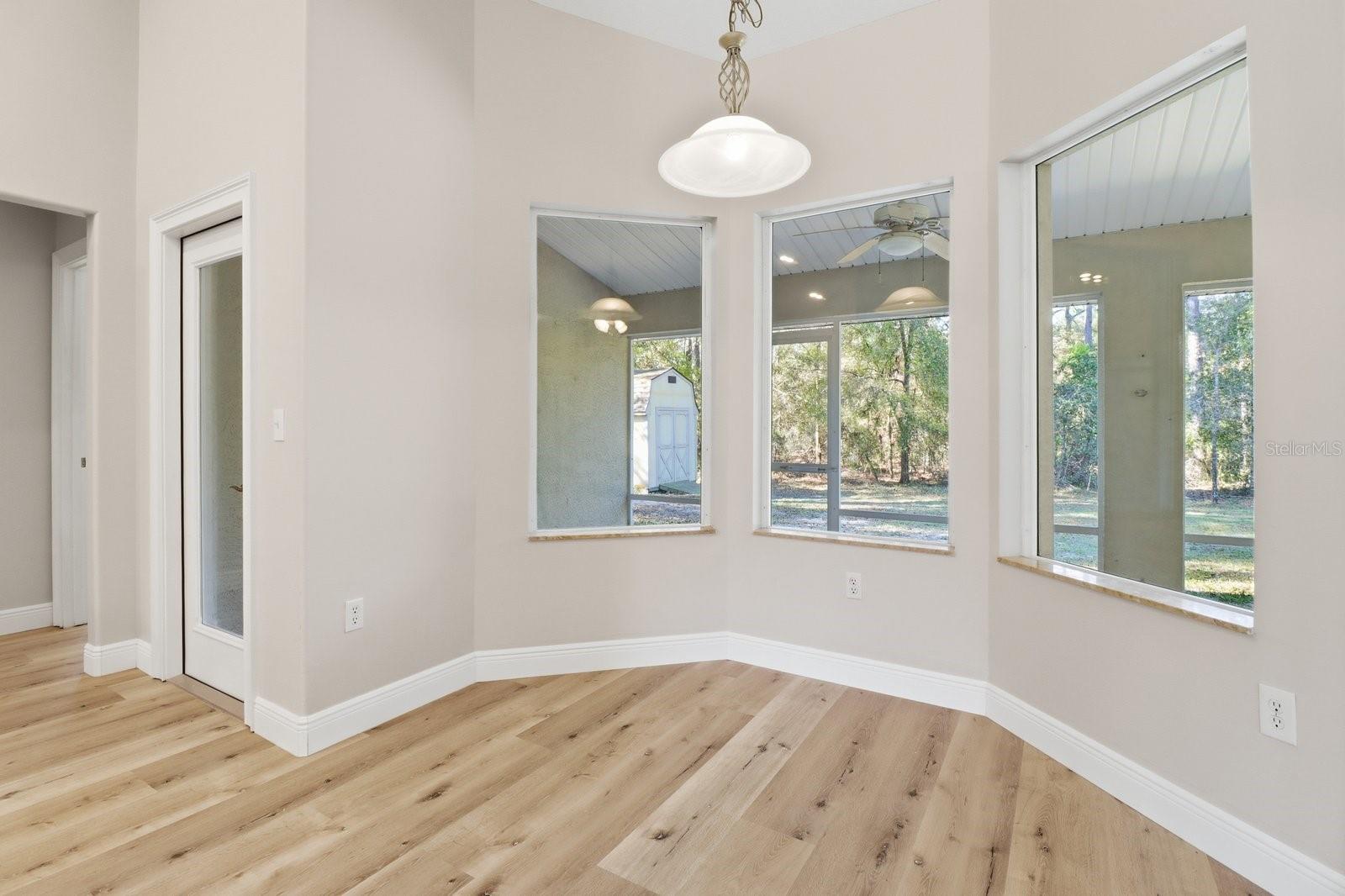 Image 9 of 27 For 8520 Elkcam Boulevard