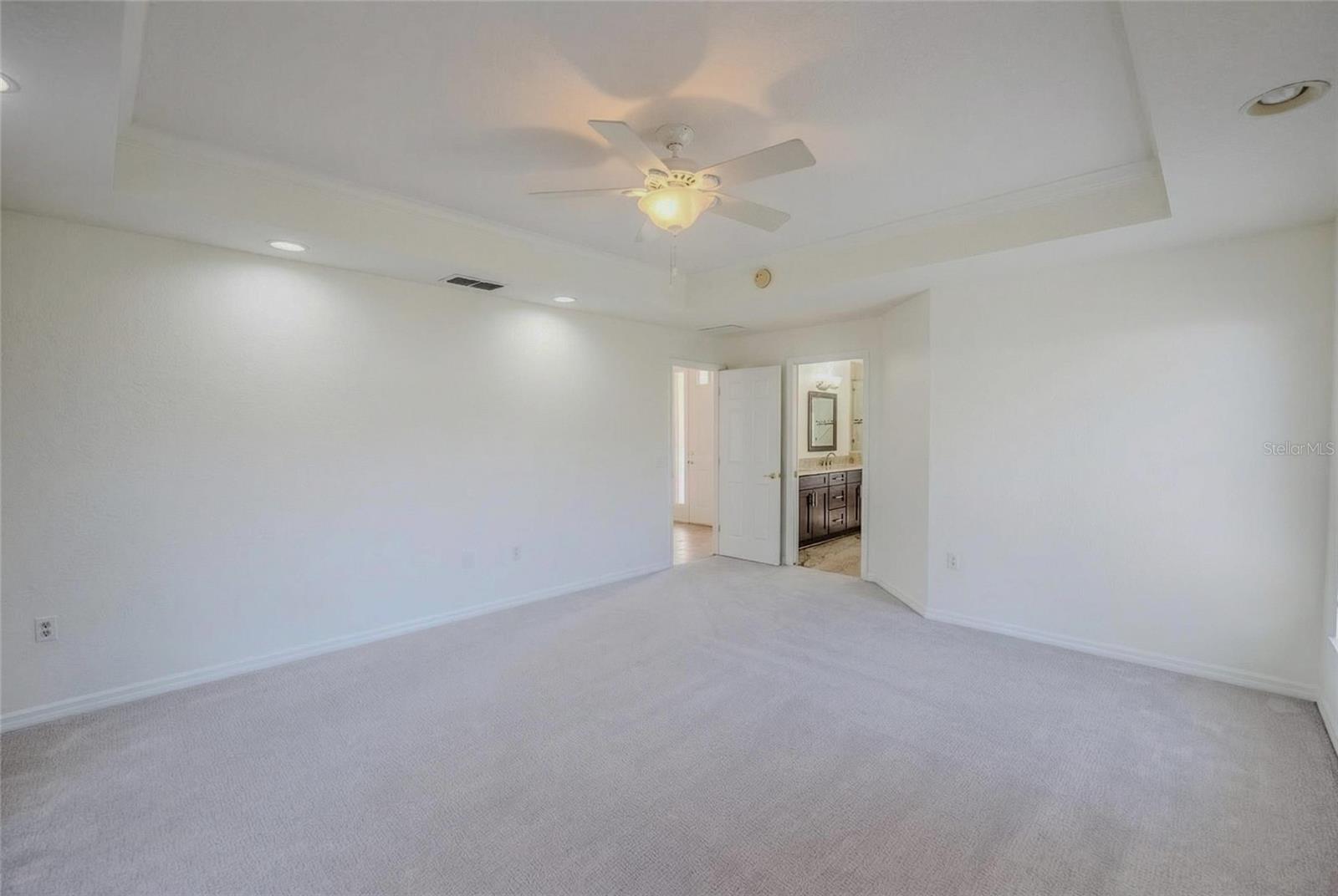 Image 11 of 49 For 6598 11th Loop