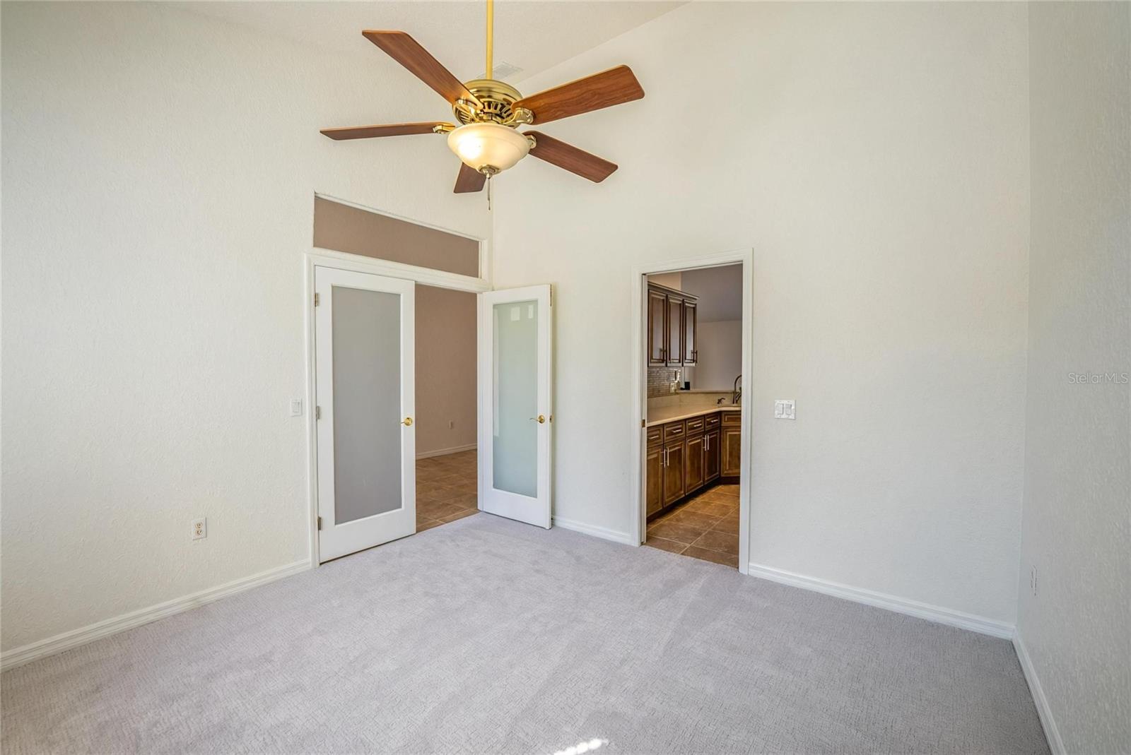 Image 14 of 49 For 6598 11th Loop