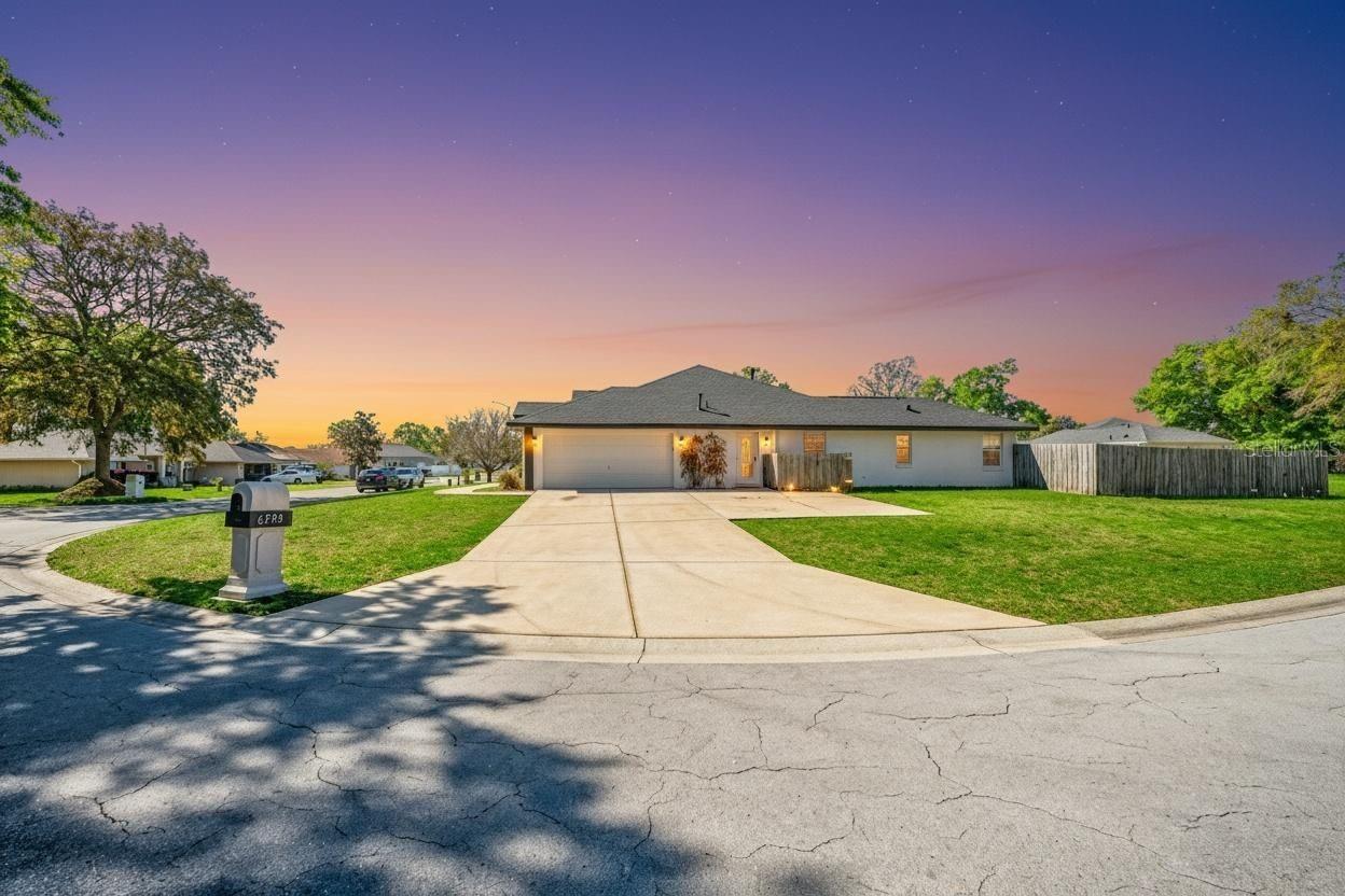 Image 30 of 49 For 6598 11th Loop