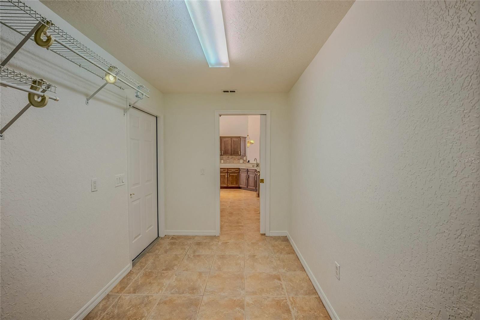 Image 35 of 49 For 6598 11th Loop