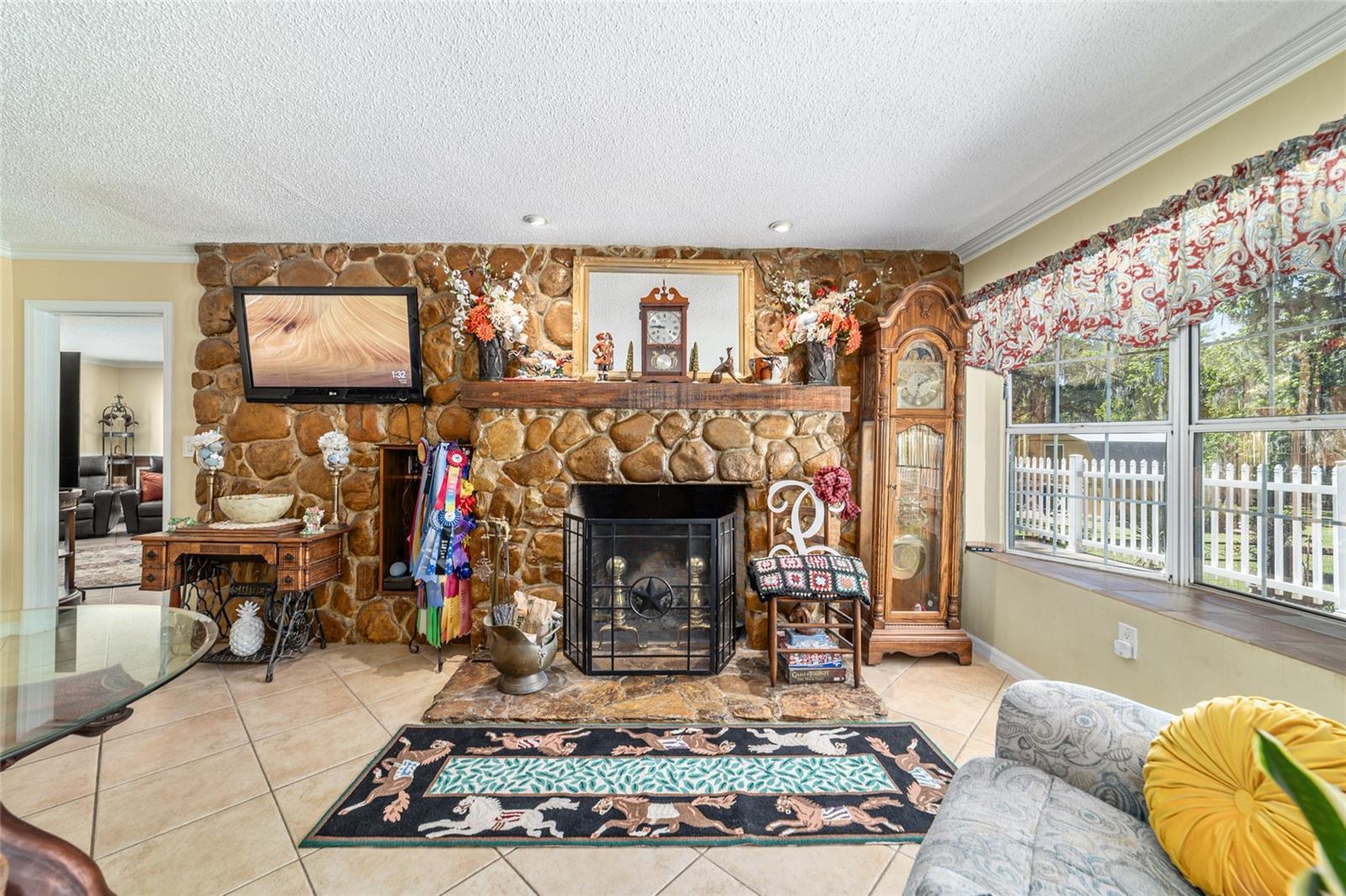 Image 11 of 56 For 9220 19th Avenue Road