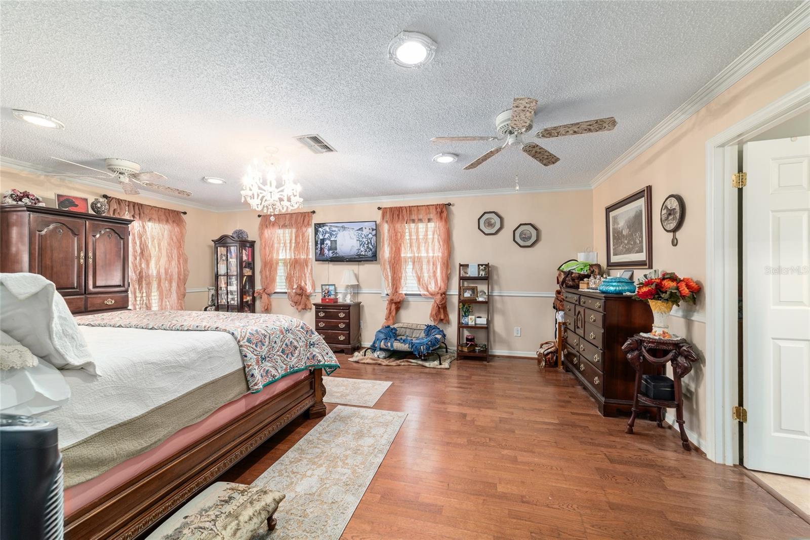 Image 32 of 56 For 9220 19th Avenue Road