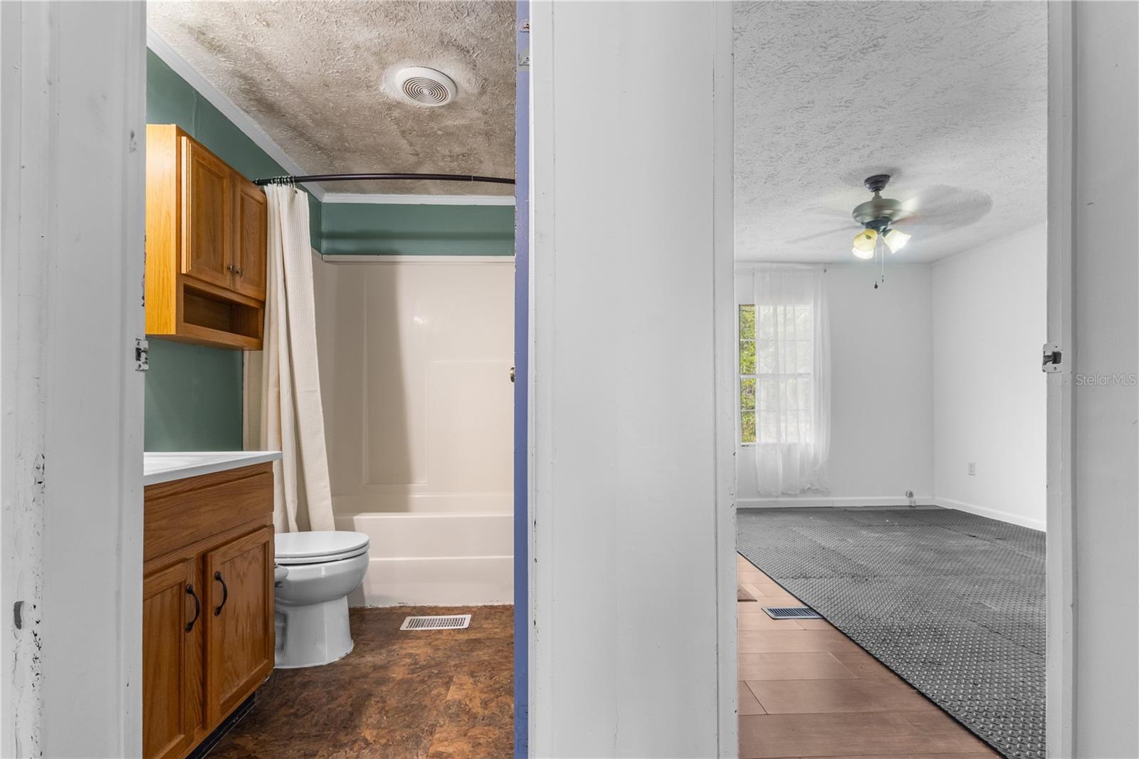 Image 28 of 37 For 13219 32nd Terrace