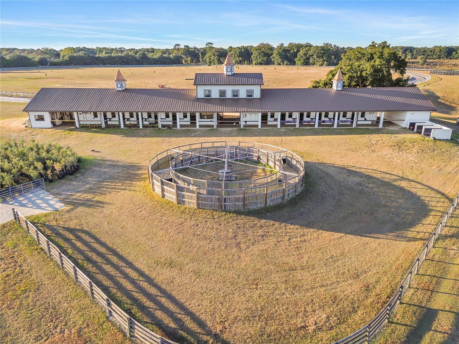 Listing photo id 1 for 1345-1 155 Place