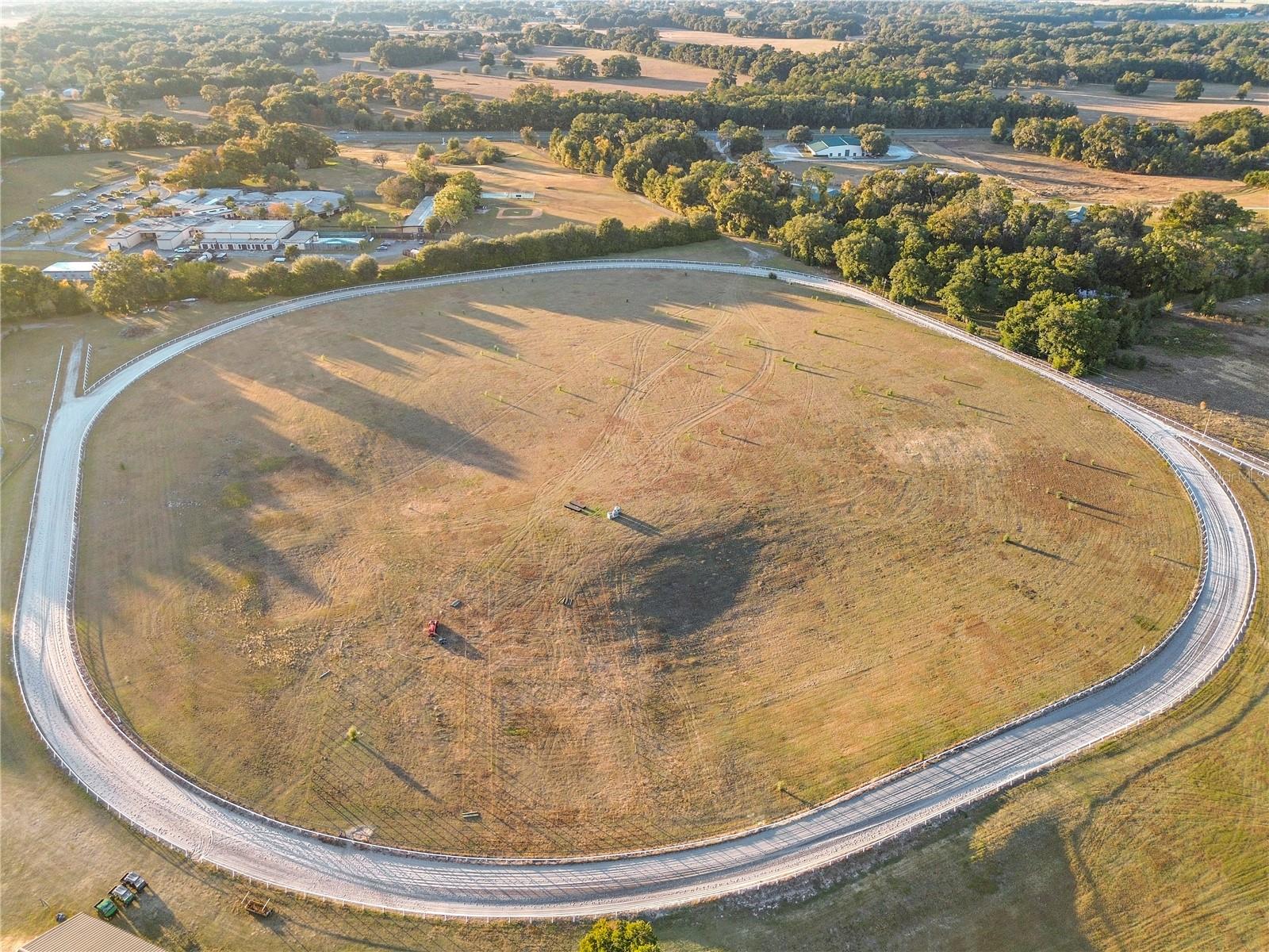 Listing photo id 6 for 1345-1 155 Place